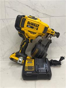 DEWALT DCN45RN 20V BRUSHLESS COIL ROOFING NAILER 2AH BATTERY CHARGER